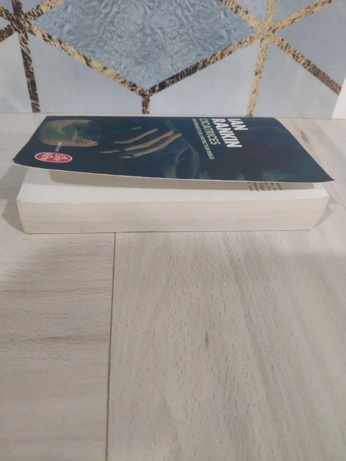 Livre poche policier Cicatrices Rankin enquête de l'inspecteur Rebus - photo numéro 5