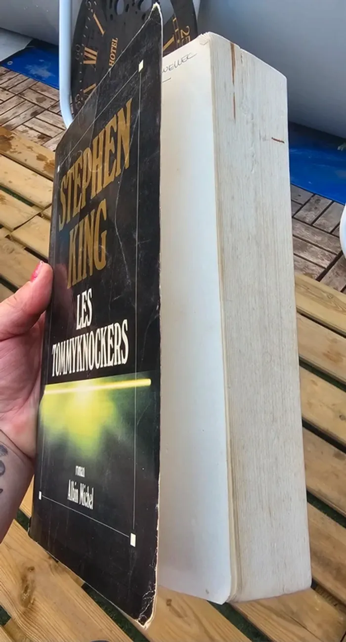 🪷livre les tommyknockers - photo numéro 2