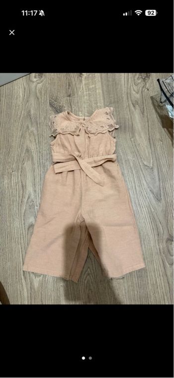 Ensemble une pièce réservé pour LÉA