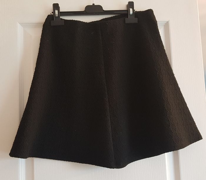 Jupe noire taille M - photo numéro 3