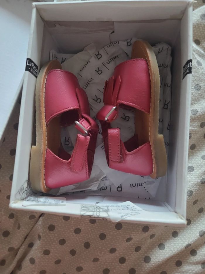 Sandales en cuir fille taille 20 - photo numéro 7