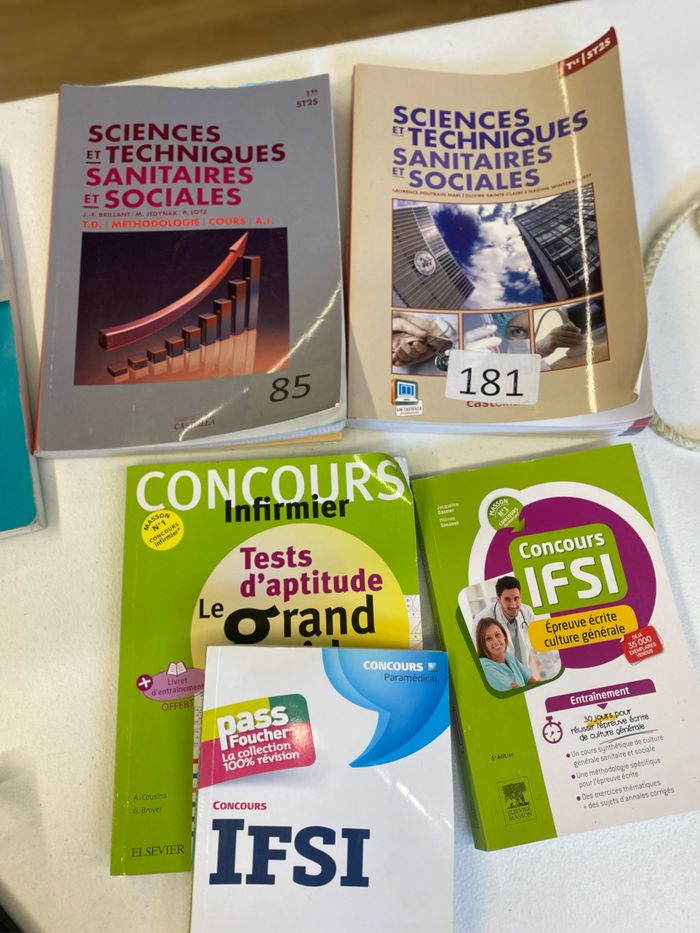Livres st2s + concours d’infirmière