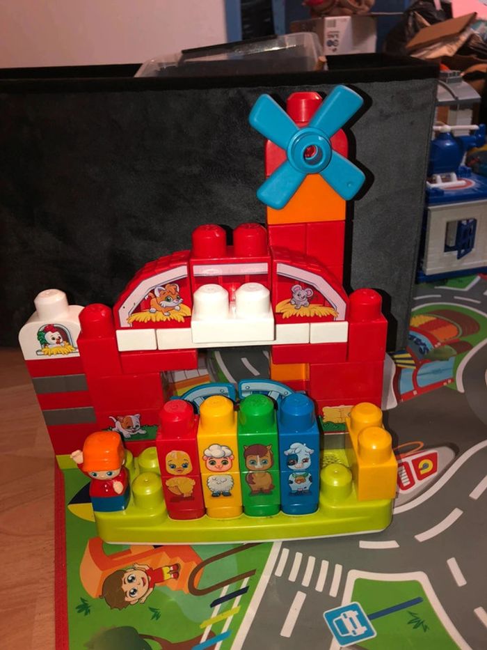 Mega Bloks First Builders La Ferme Musicale, animaux et sons, briques et jeu de construction