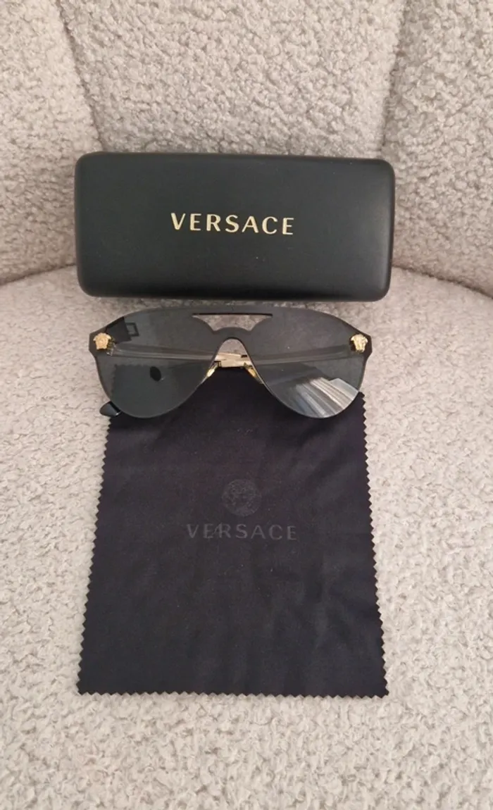 Lunettes de soleil Versace
