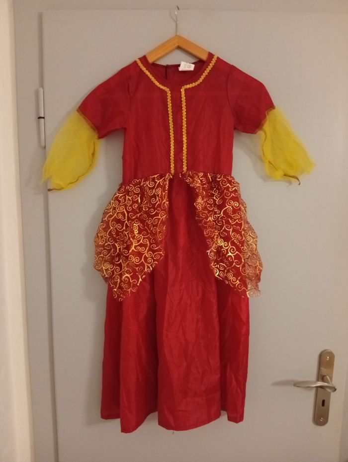 Robe bordeaux princesse orientale 8ans - photo numéro 4