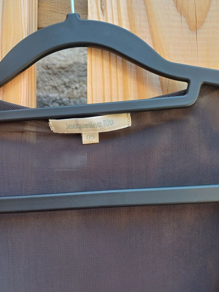 Joli haut sans manches brodé beige et marron Jacquelin Riu - photo numéro 4