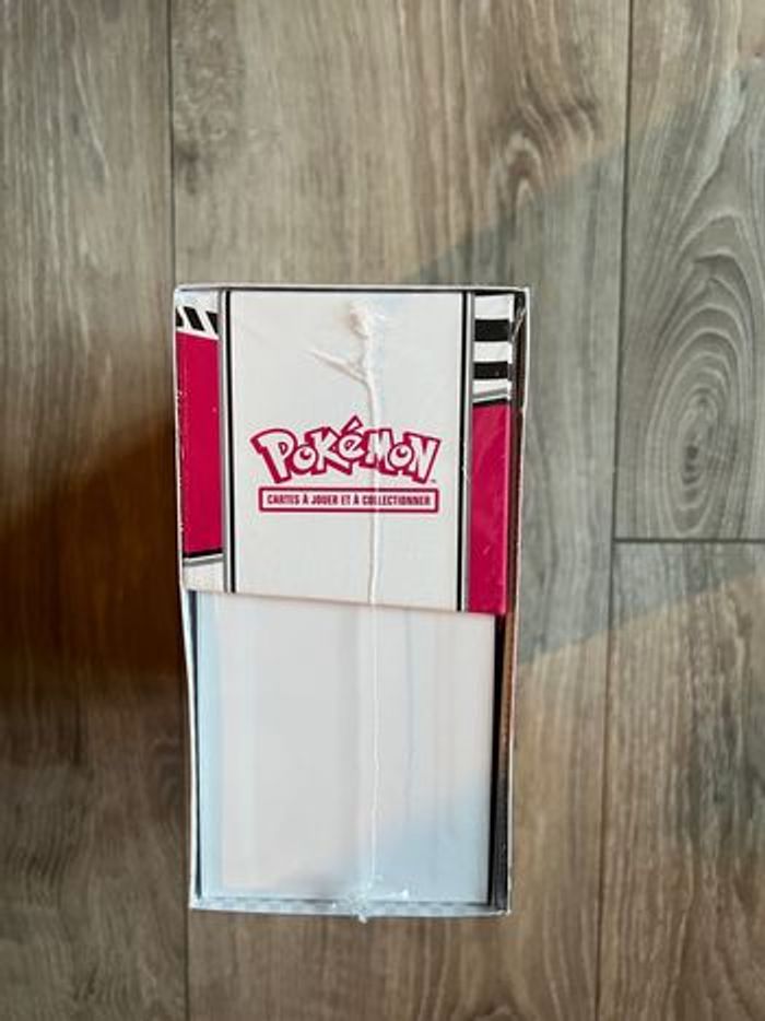 POKÉMON - COFFRET FLAMME BLANCHE - ETB EV 10.5 - FR NEUF & DÉFAUT SCELLAGE - photo numéro 3