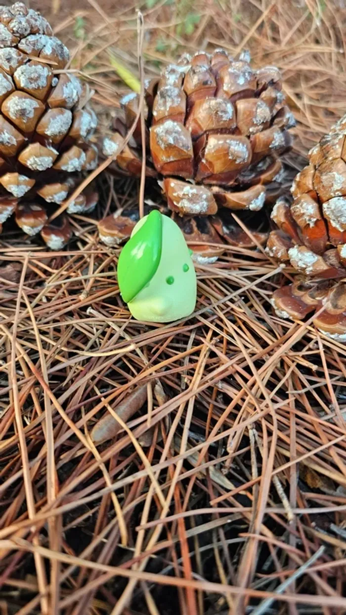 Super figurine Pokemon Nintendo finger puppet Germignon - photo numéro 4