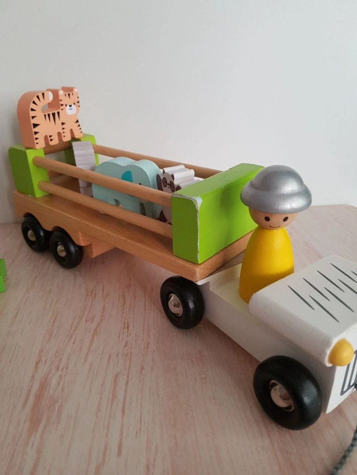 Animaux équilibristes Janod et camion avec remorque - photo numéro 13