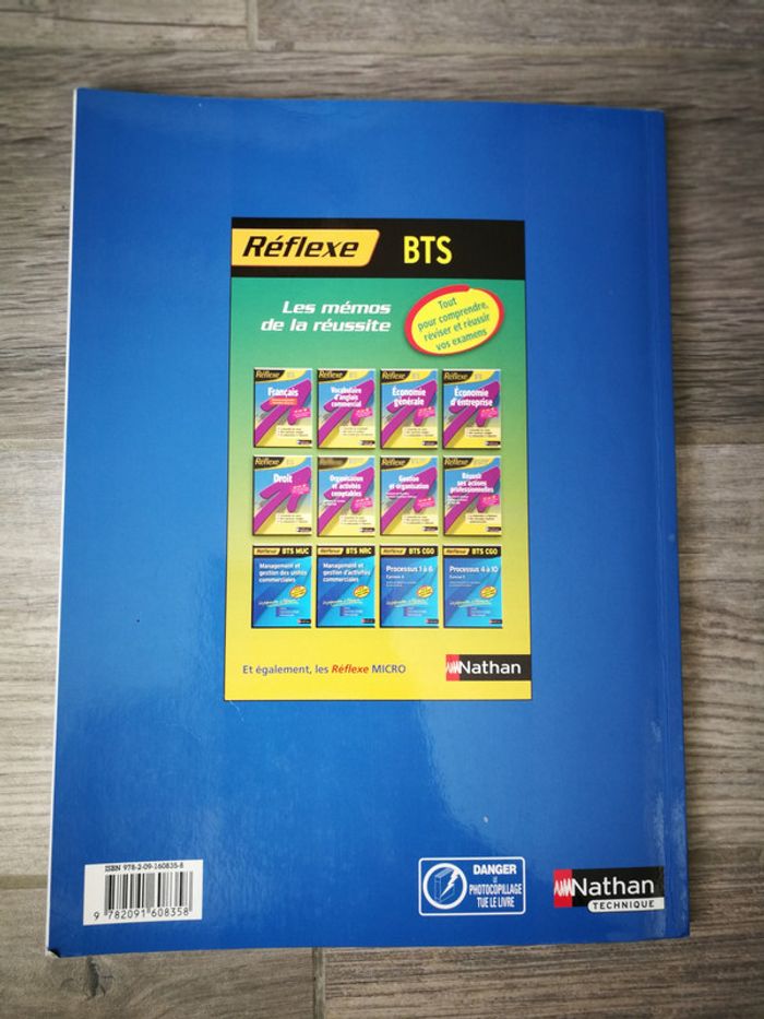 Bts 1 e année Economie général, pochette Réflexe - photo numéro 3