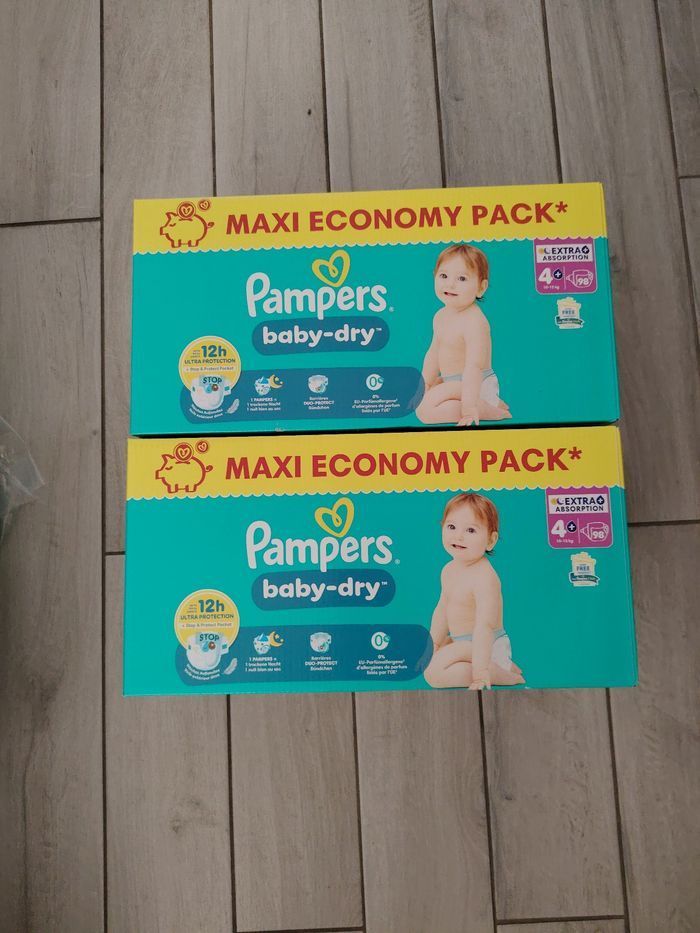 196:couches Pampers baby dry taille +