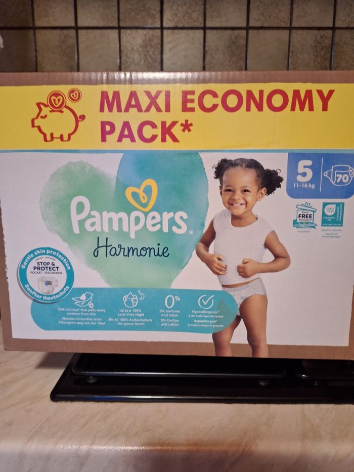 70 pampers Harmonie taille 5 pour bébé de 11 à 16 kg