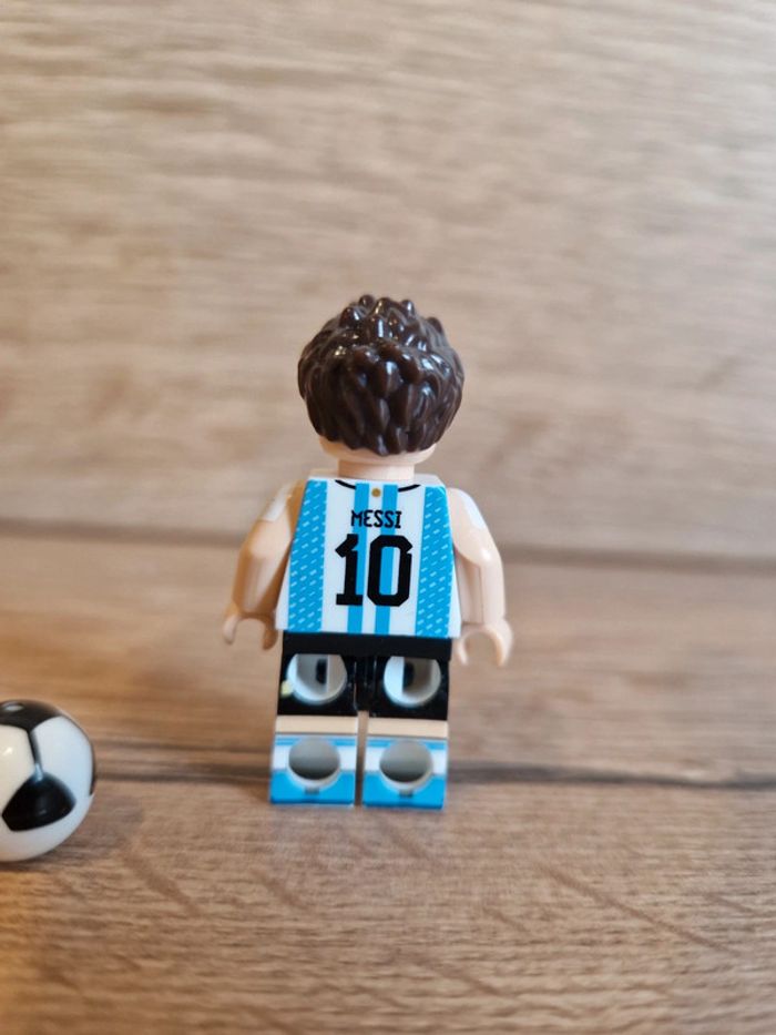 Figurines type lego Footballeurs Messi et Maradona Argentine - photo numéro 5