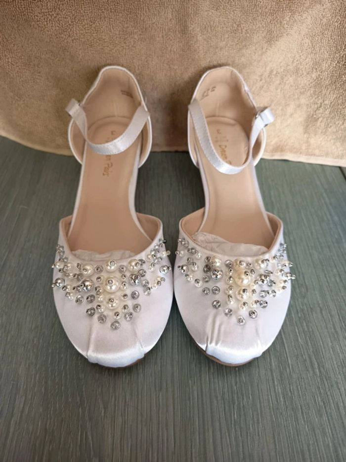 Chaussures enfants. Neuves. Marque Dream Pairs. (985)