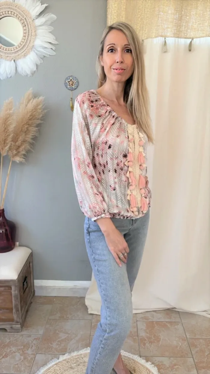 Blouse fluide manche longues couleurs pastels rose crème et pompon taille S/M - photo numéro 6