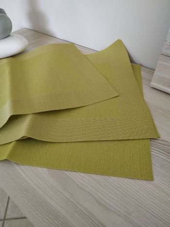 4 dessous de table