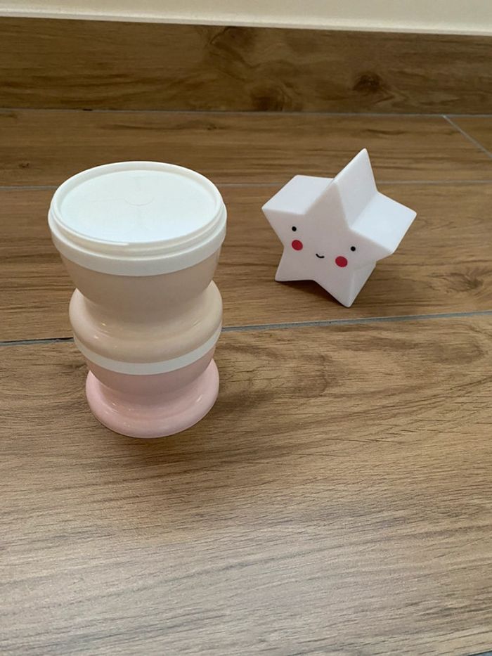 Petit pot bébé compote goûter