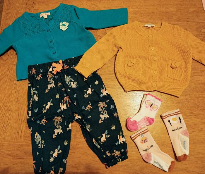 Gros lot de vêtements hiver fille taille 9 mois - photo numéro 5