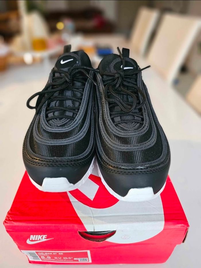 Chaussures  Nike  97 Pointure 41 - photo numéro 3