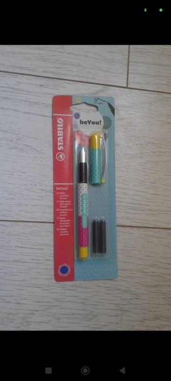 Stylo plume rechargeable de marque Stabilo neuf sous blister