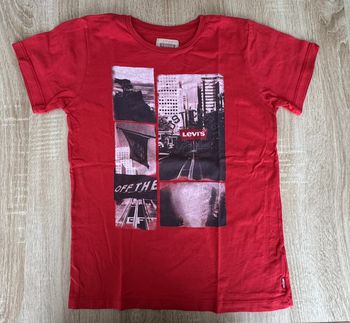 Tshirt manches courtes rouge taille 12 ans Levi's