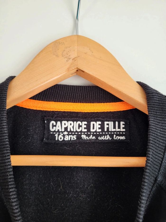Sweat Caprice de fille 16 ans etat impeccable - photo numéro 2