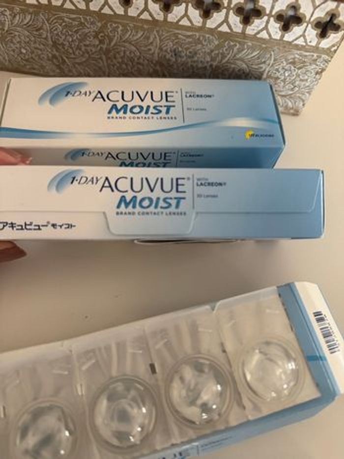 Lot boîte lentilles de contact - photo numéro 3