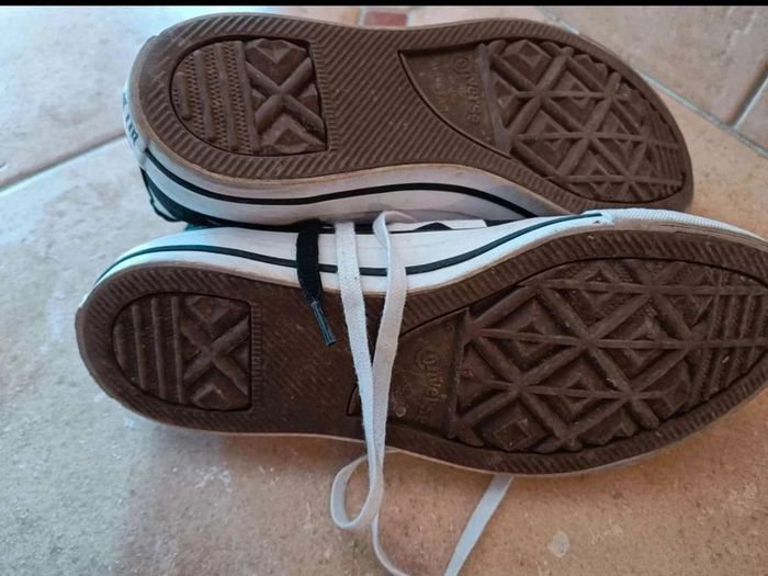 Converse étoiles 🌟 - photo numéro 4