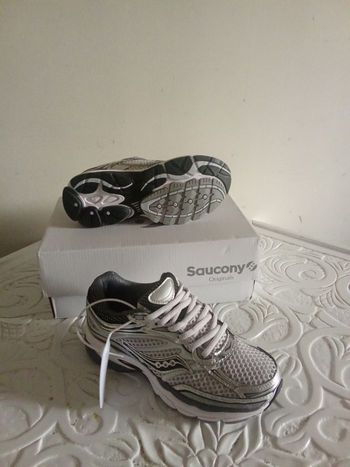 Saucony omni 9 gris argenté