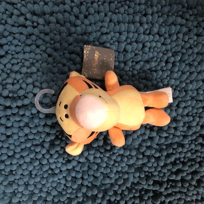 Doudou peluche tigrou