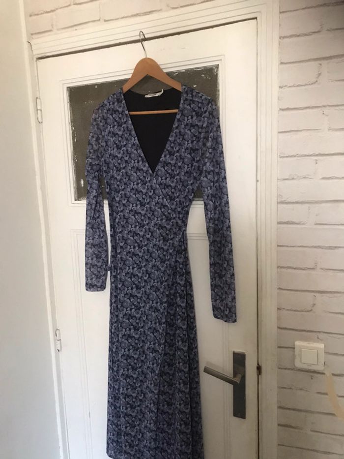 Robe longue marque Na-Kd taille XS - photo numéro 2