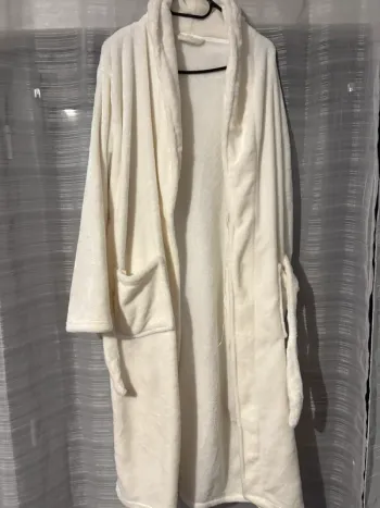 Peignoir blanc