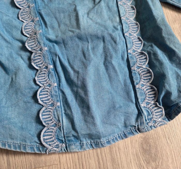 🌸 Blouse longue manche en jeans 18 mois 🌸 - photo numéro 2
