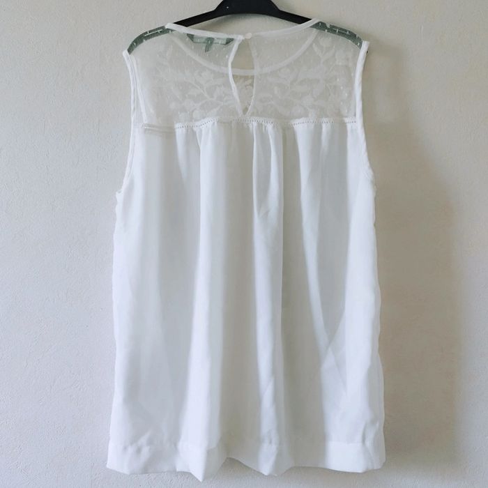 Blouse dentelle sans manches - photo numéro 2