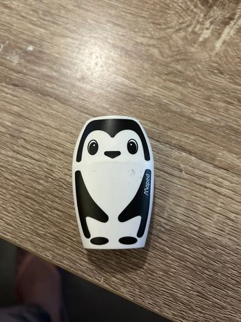 Taille crayon avec réservoir