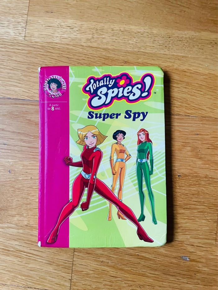 Livre totally spies bibliothèque rose super spy numéro 1467