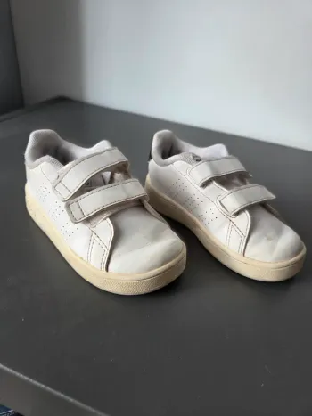 Basket adidas garçon taille 23
