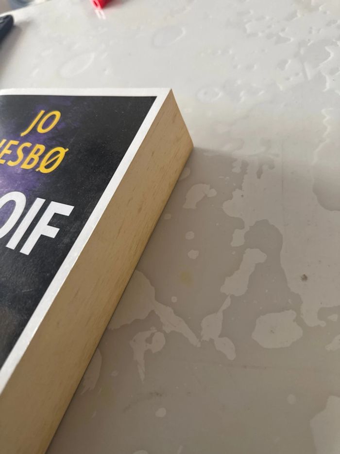 Livre la soif - Jo nesbø - photo numéro 4
