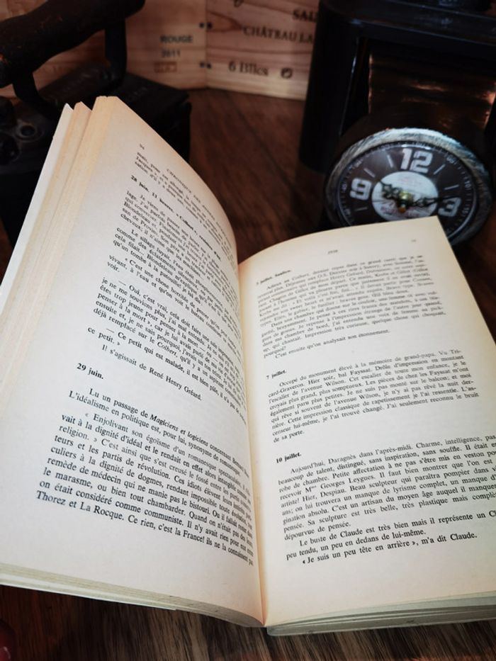 D2889 - livre "chroniques des années incertaines 1935 1945" - photo numéro 3