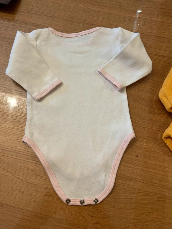 Lot body + veste polaire taille 6 mois - photo numéro 3