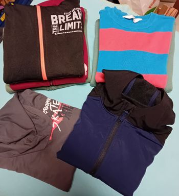 Lot de vêtements