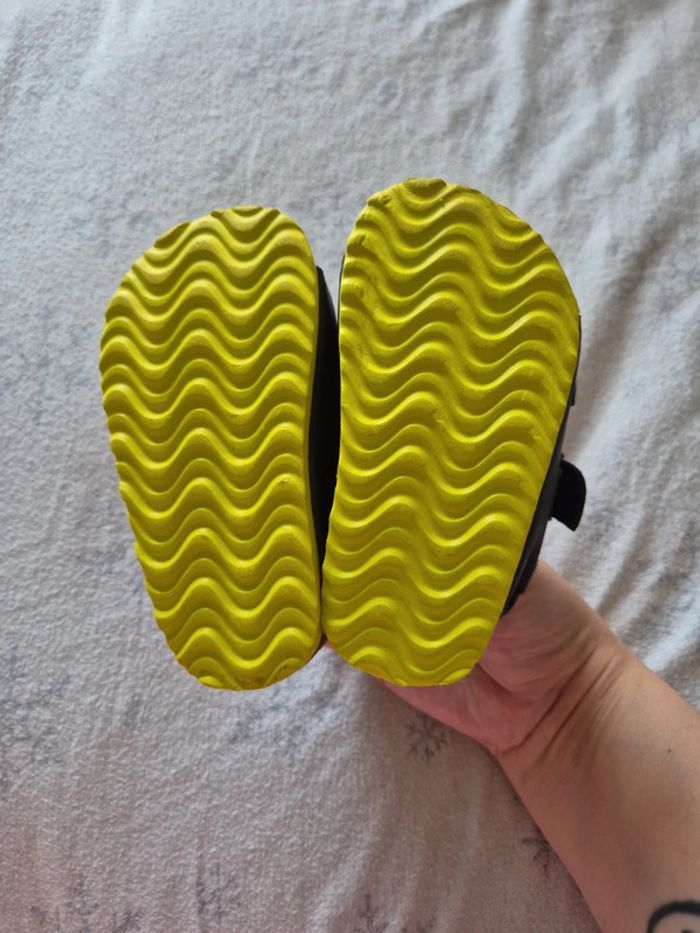 Sandales primark taille 19 - photo numéro 3