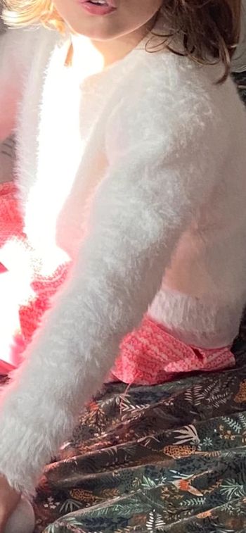 Pull blanc Carrément Beau - 6 ans mais taille petit