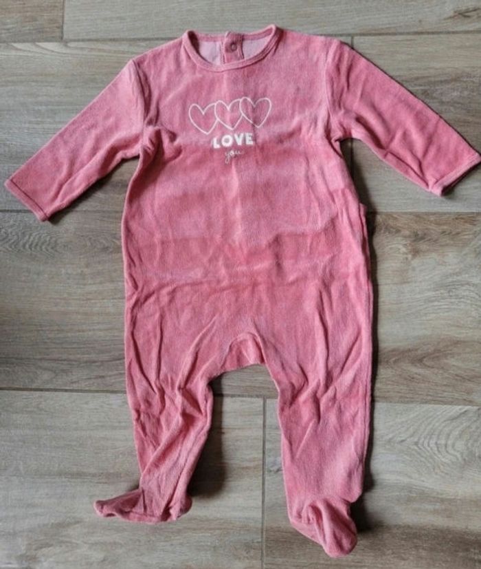 Pyjama velours taille 12 mois