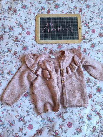 Gilet taille 1 an en très bon état
