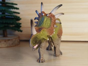 Schleich styracosaure Figurine dinosaure vert et marron