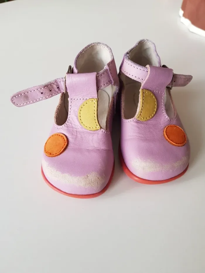 Chaussure 🔄 - photo numéro 2