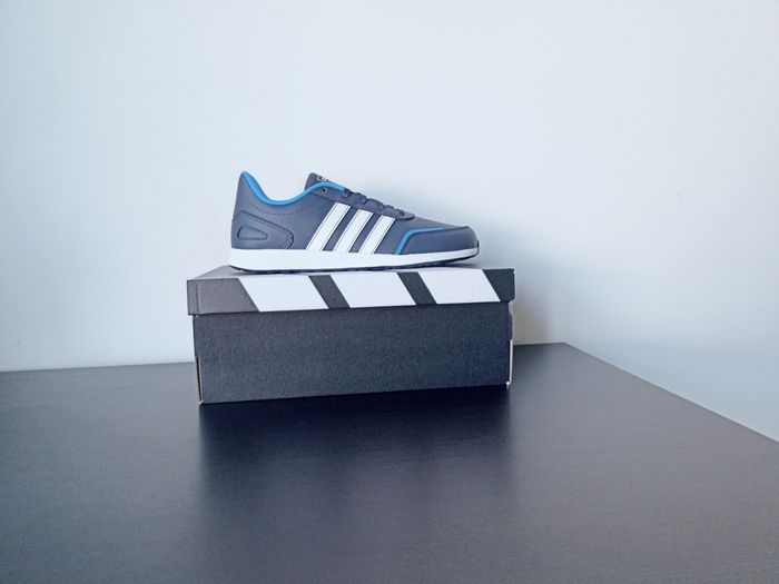adidas VS Switch K – Taille 37 1/3 – Neuves