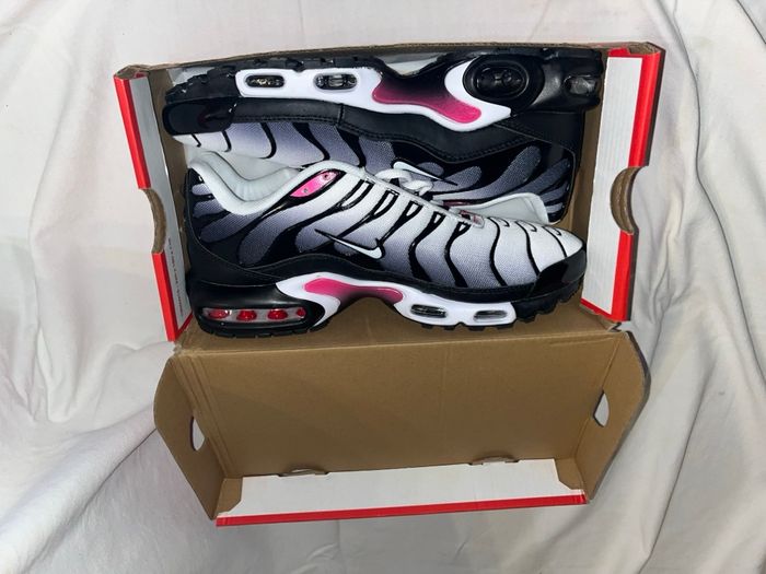 Nike TN blanche, rose et noire - photo numéro 5