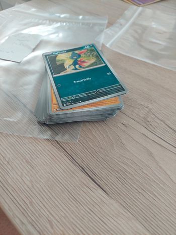 Lot de 60 cartes pokemon ev 8.5 évolutions prismatiques